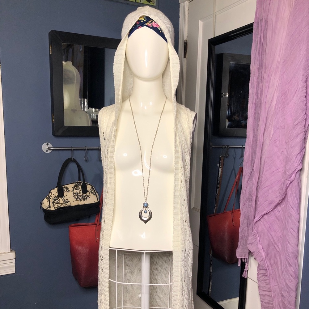 Knit sweater Vest with hood